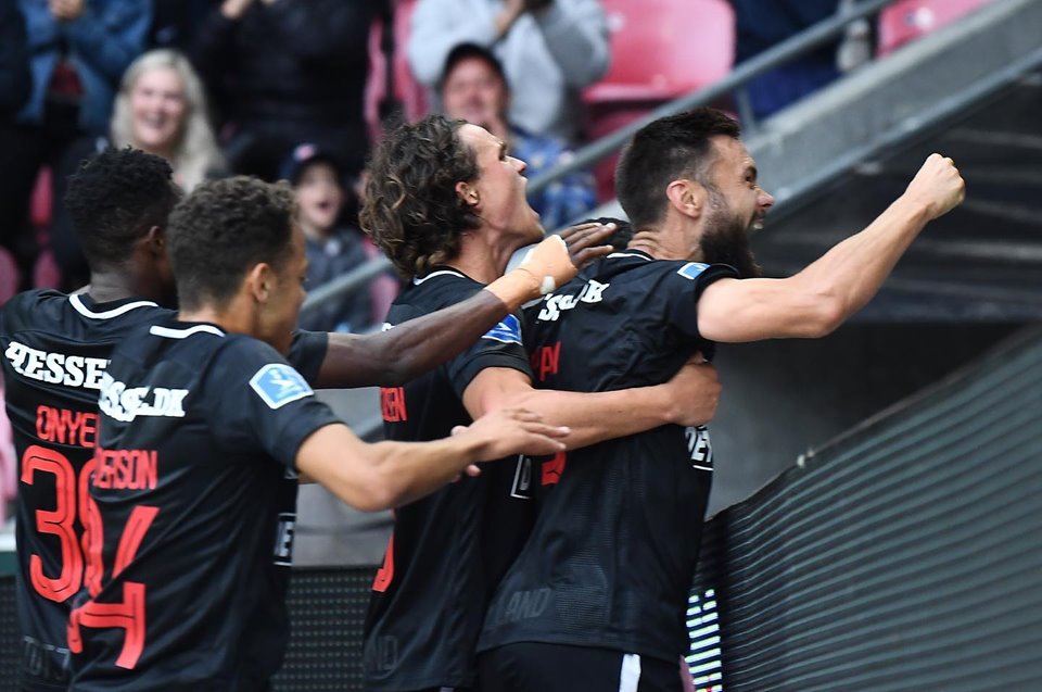 Midtjylland-vs-Rangers-01h00-ngay-9-8-1