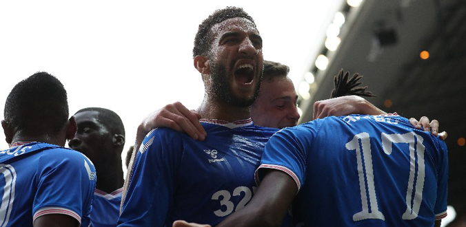 rangers-vs-legia-warsaw-01h45-ngay-30-8
