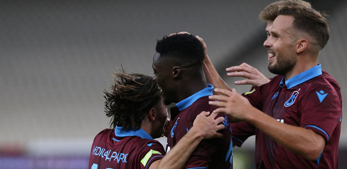 trabzonspor-vs-aek-athens-00h30-ngay-30-8-2