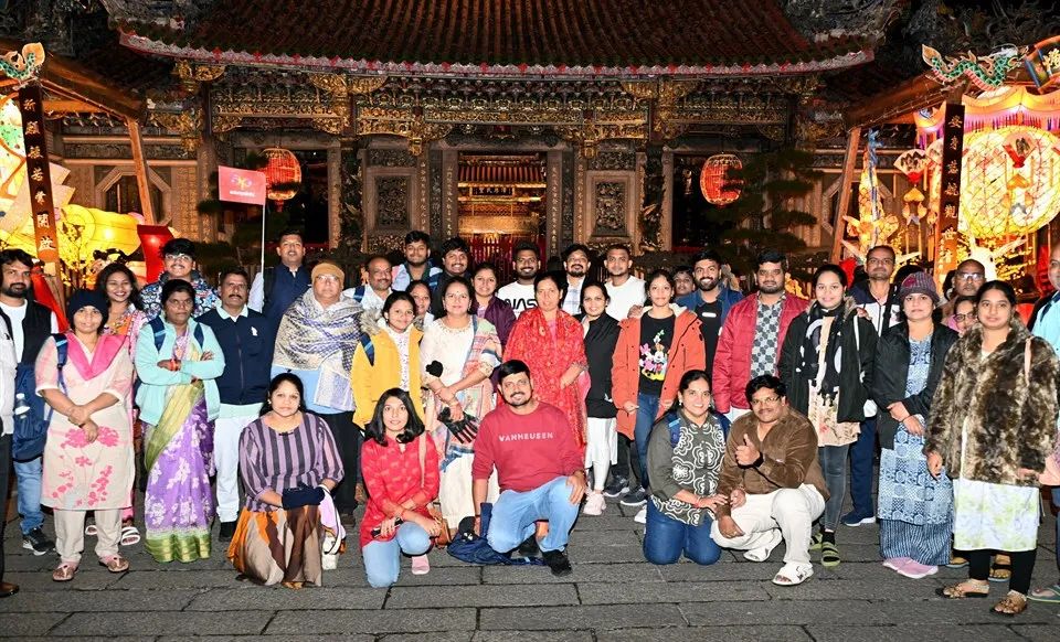 viet-nam-don-doan-du-lich-khen-thuong-tu-an-do-co-hoi-mo-rong-thi-truong-du-lich-cao-cap